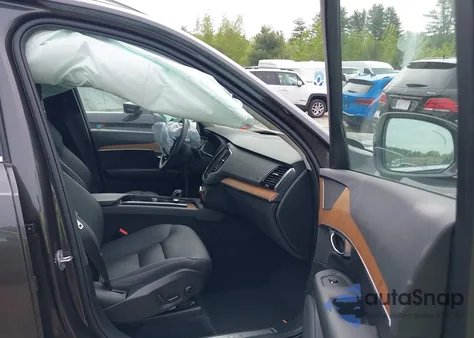 2024 Volvo Xc90 B5 Plus Bright Theme z USA, uszkodzony, nr VIN YV4L12PE1R1234921